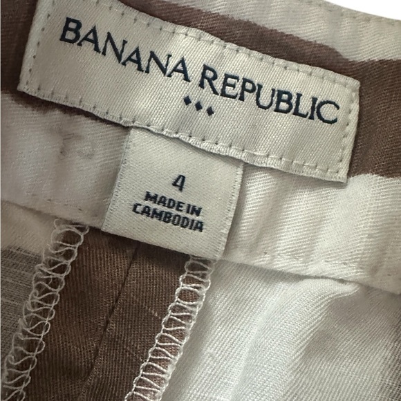 Banana Republic Skirt, Linen/cotton wrap mini, sz 4, button closure, pockets - Picture 9 of 10